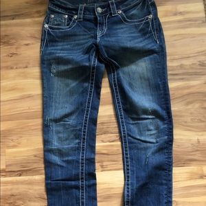 Super cute Miss Me skinny jeans!